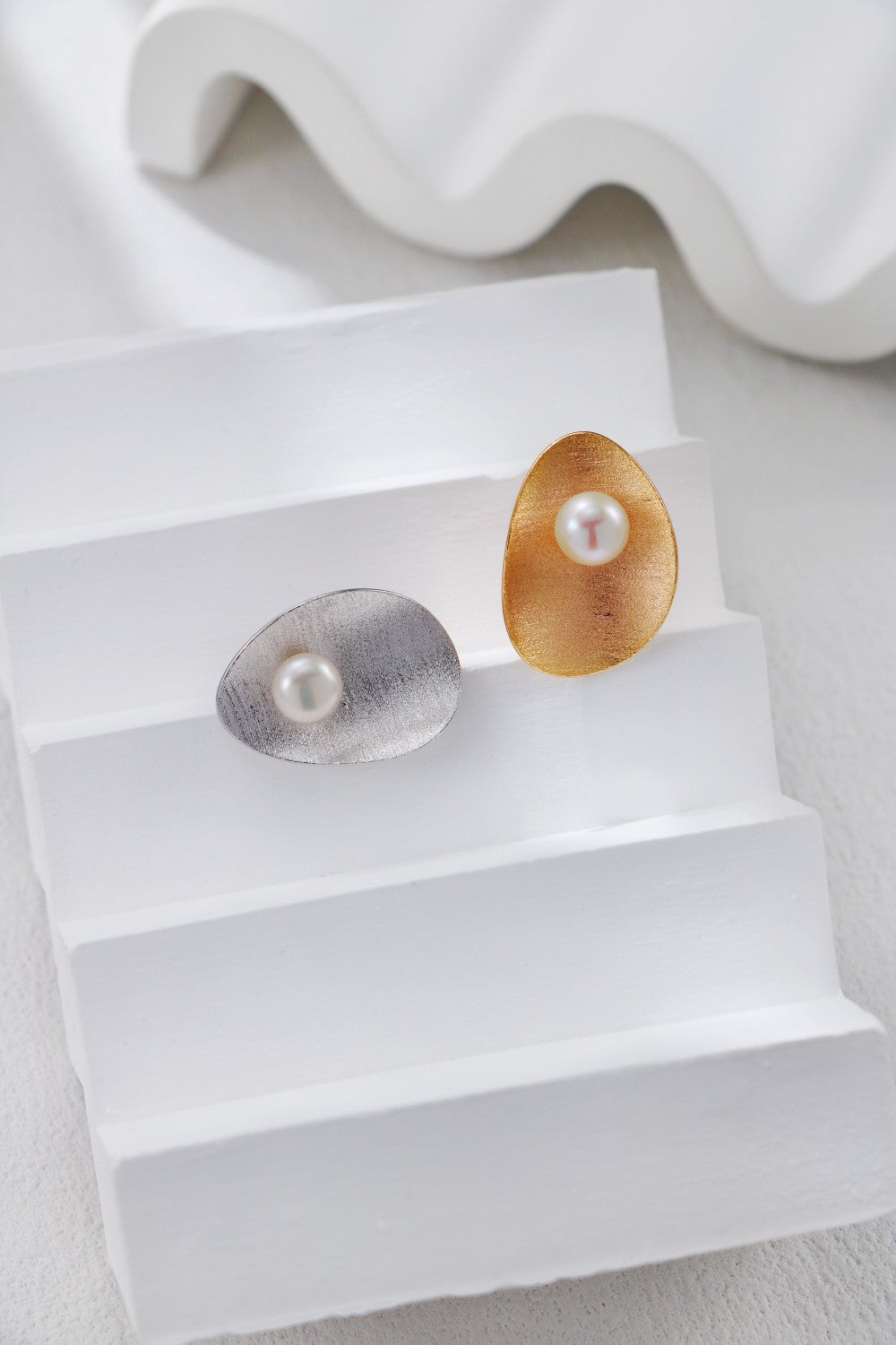 S925 Sterling Silver Brushed Pearl Ring (J0376)