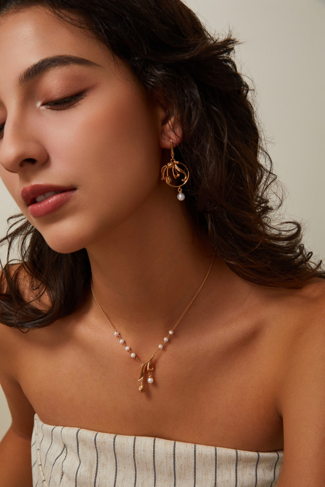 S925 Sterling Silver Vintage Gold Tulip Pearl Earrings (CE0324)