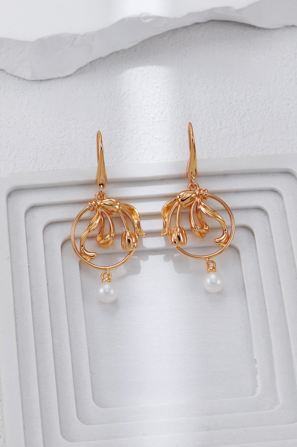 S925 Sterling Silver Vintage Gold Tulip Pearl Earrings (CE0324)