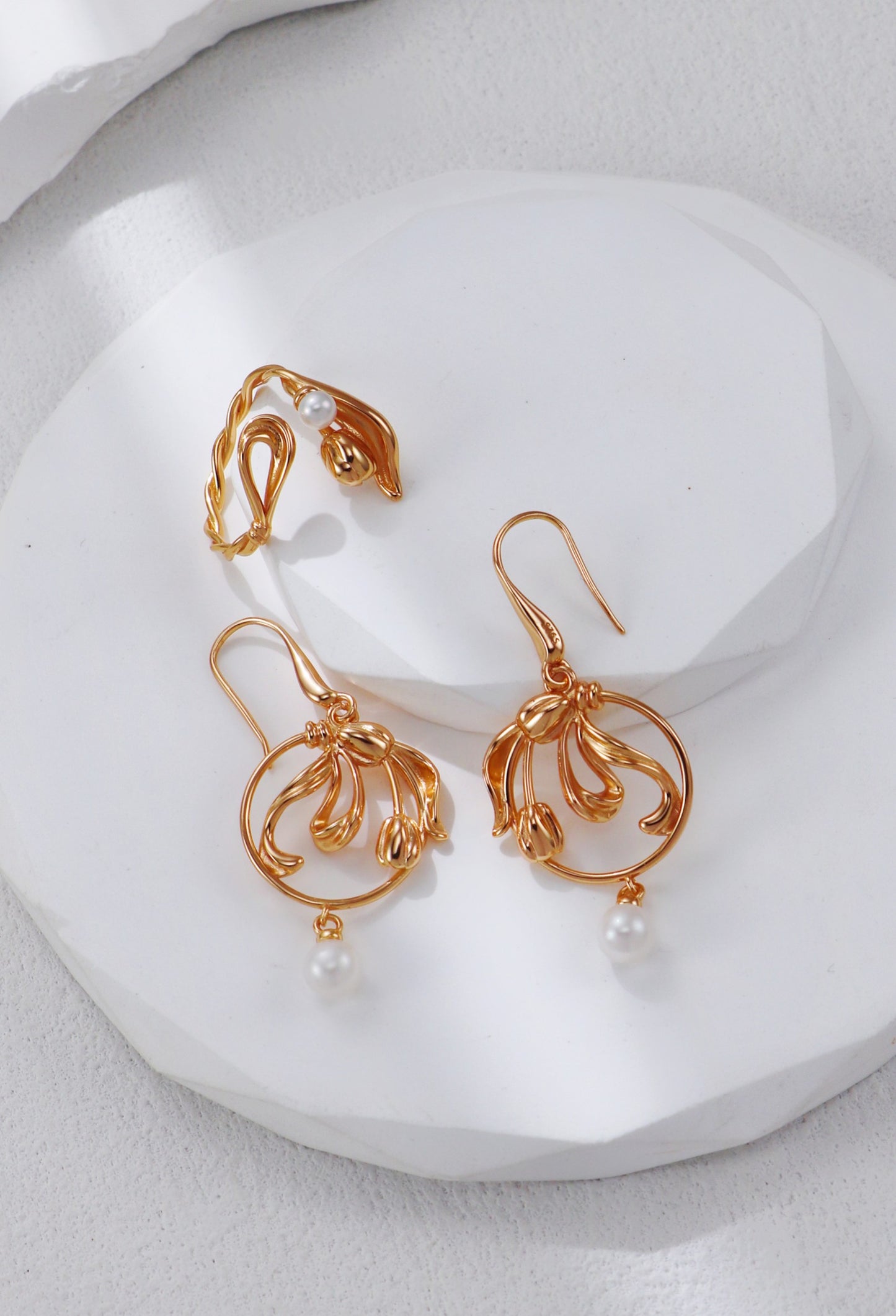 S925 Sterling Silver Vintage Gold Tulip Pearl Earrings (CE0324)