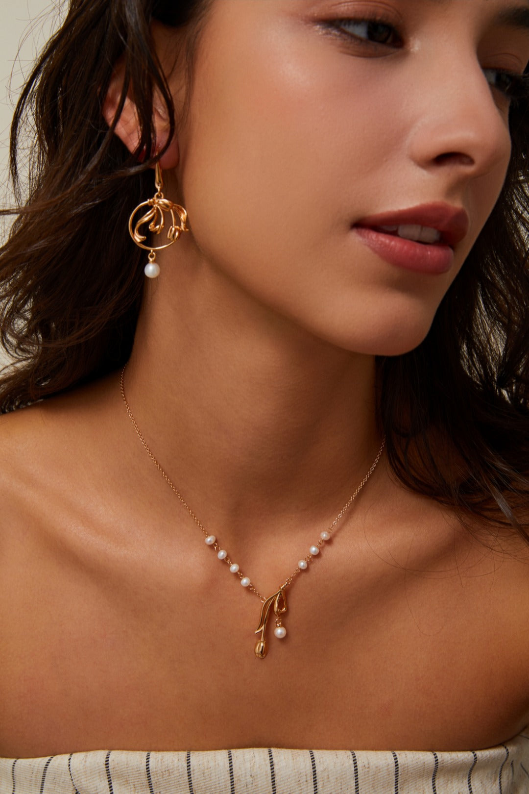 S925 Sterling Silver Vintage Gold Tulip Pearl Earrings (CE0324)