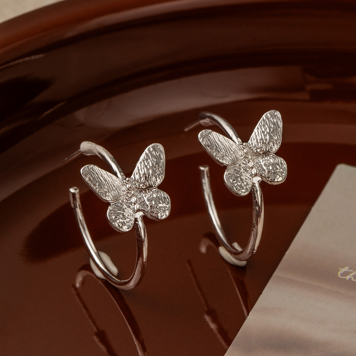 Minimalist Hoop Earrings with Lightweight Butterfly Design (TE17)