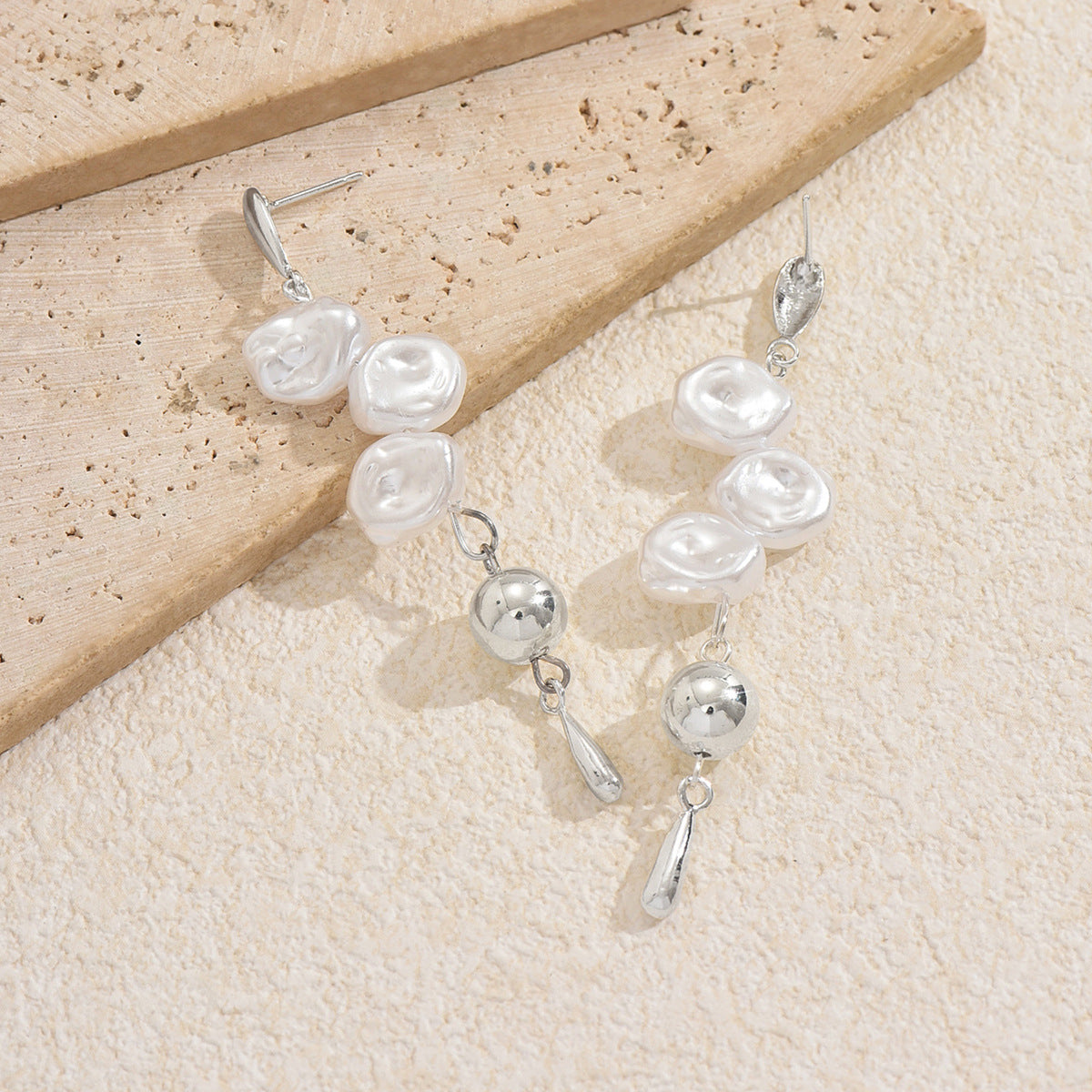 Baroque-style Irregular Pearl Teardrop Earrings - Minimalist Versatile Drop Earrings (TE32)