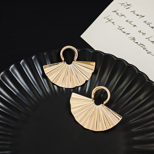 Creative Vintage Fan Alloy Stud Earrings with Silver Needles(TE02)