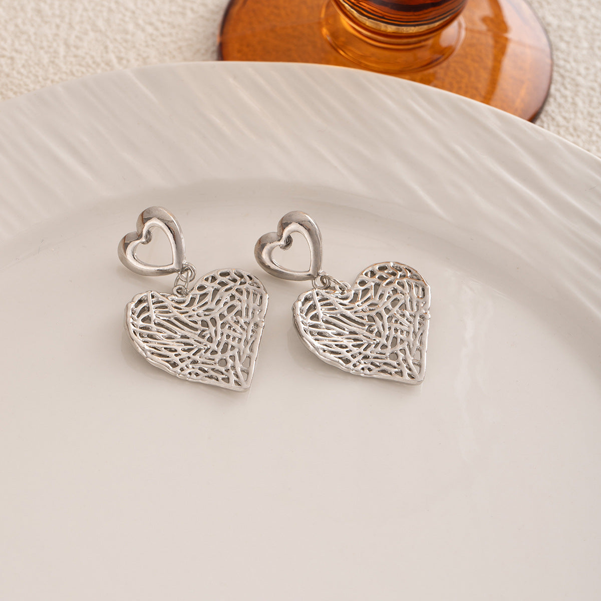 Hollow Heart Pendant Earrings (TE19)