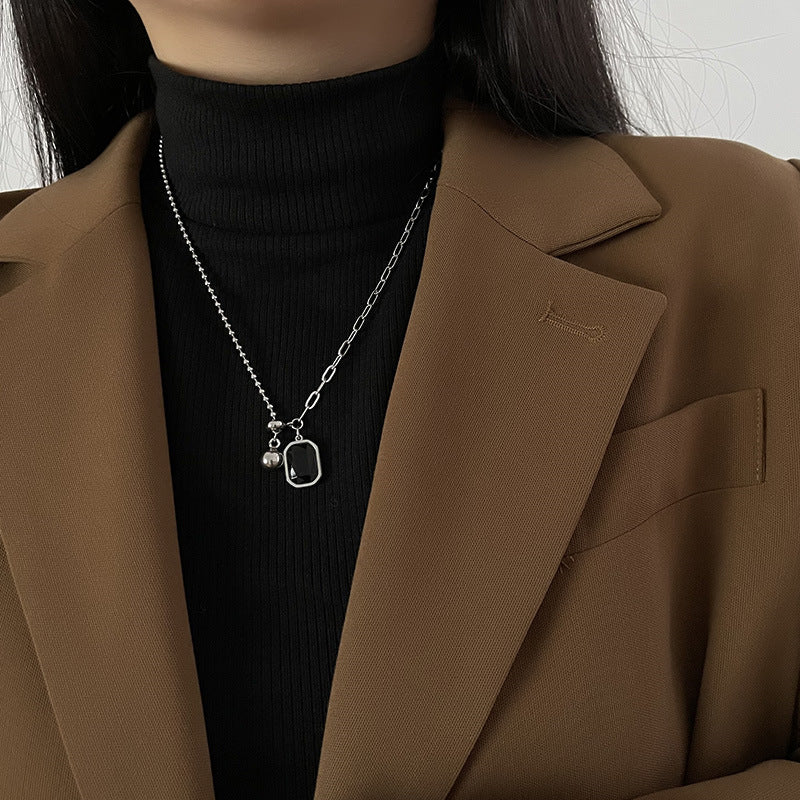 Titanium Steel Niche Pull-Design Black Gemstone Pendant Necklace (TX09)