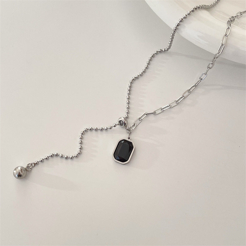 Titanium Steel Niche Pull-Design Black Gemstone Pendant Necklace (TX09)