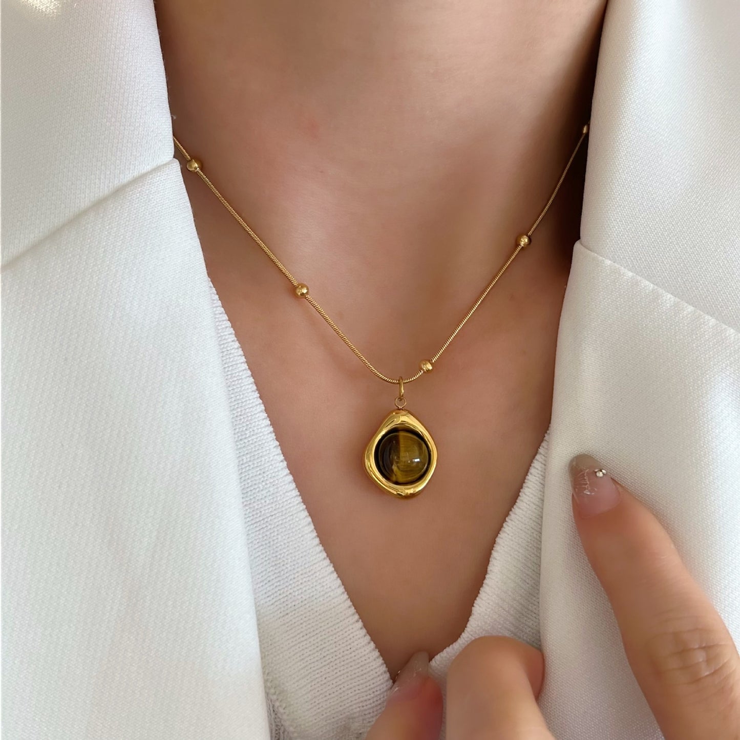 Maillard Tiger's Eye Stone Necklace - Niche Titanium Steel Teardrop Pendant (TX12)